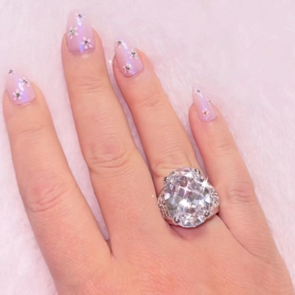 Sz 9 Sparkling Statement Cocktail Ring - Clear Crystal